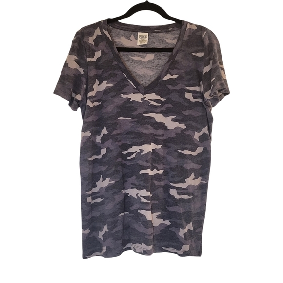 VS PINK PERFECT CREW CAMO V NECK TEE - Picture 2 of 11